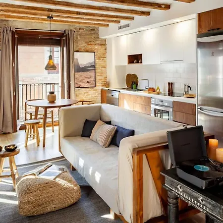 Shan - 1 Bedroom And Balcony In El Born Apartment Barcelona